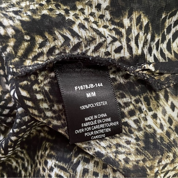Edit by Jeanne Beker Printed Button Up Blouse Medium - Picture 7 of 8